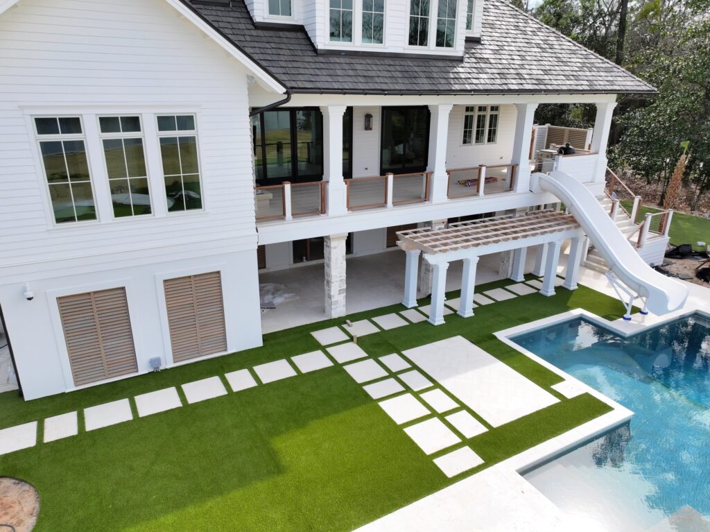 Artificial turf backyard putting green